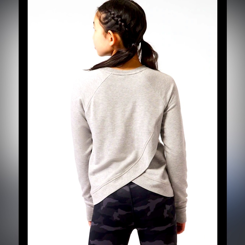 Athleta Girl Cozy Cross Your Fingers Sweatshirt Gray in XXL 16